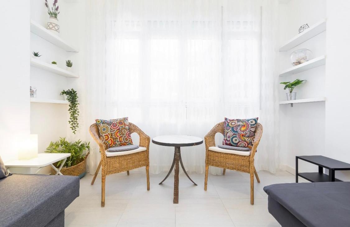 Suite Homes Santa Lucia Malaga Bagian luar foto